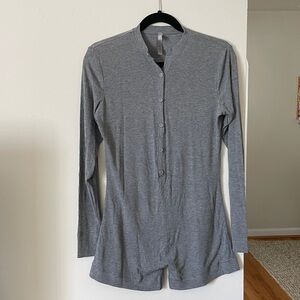 SKIMS SOFT LOUNGE BUTTON UP HENLEY ONESIE